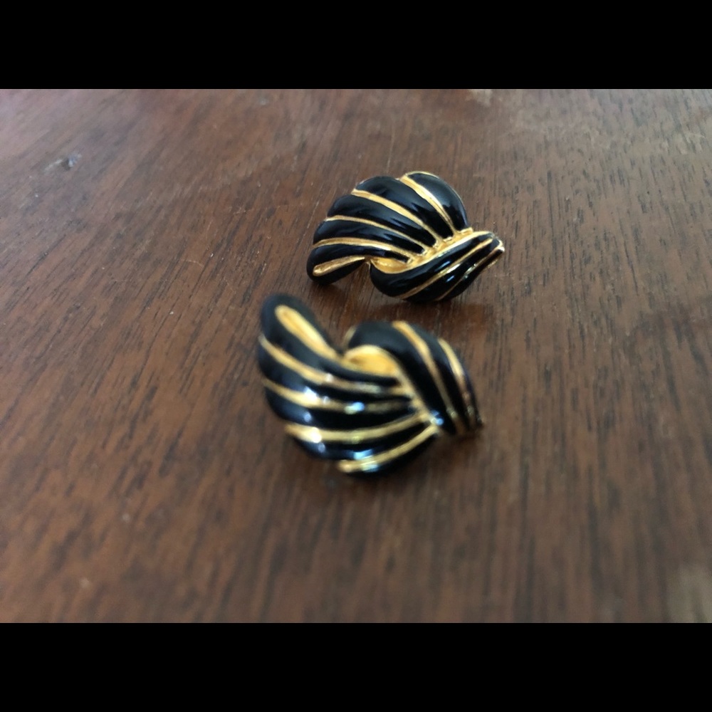 3 pairs of vintage 1980’s earrings